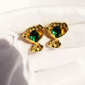 Orecchini a Bottone a Forma di Bouquet di Fiori Creativi Vintage per Donna in Ottone Placcato Oro con Zirconi Colorati Pieghettati con Perno in Argento Gioielli Regalo