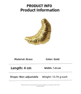 Detailed product dimensions for the gold-plated croissant brooch in brass material