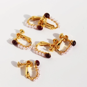 Vintage gold U-shaped ear clips with red glass beads and small pearls for women