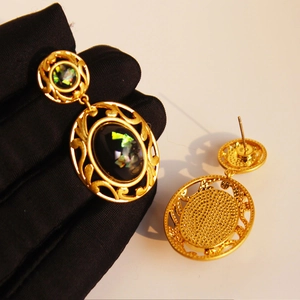 Vintage palace style gold hollow earrings with black stone and colorful shell inlay