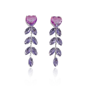 Elegante violette Herz-Zirkon-Ohrhänger mit Quasten und silbernem Hochglanzfinish