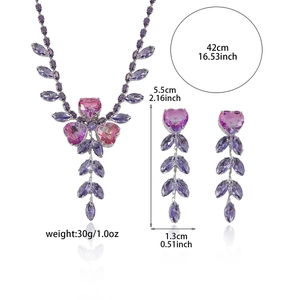 Schmuckset mit lila Herz-Zirkonia Halskette und Ohrringen in floralem Blattdesign