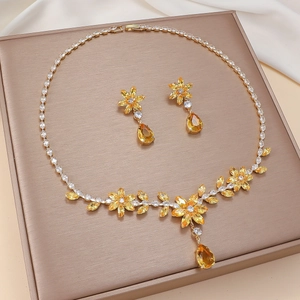 Collier Et Boucles D'oreilles En Zircon Floral Pendentif Fleur Jaune Cuivre Acier Titane Mode Femmes