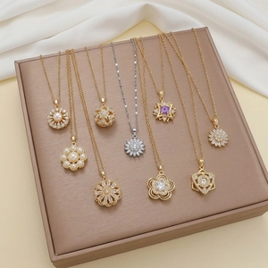 Rotating Flower Pendant Necklace Titanium Steel Zirconia Sunflower Heart Snowflake Clavicle Chain Jewelry For Women Gift