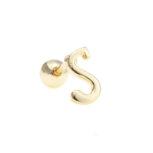 Macro detail of 18K gold letter S ear stud with smooth polished finish and ball back closure