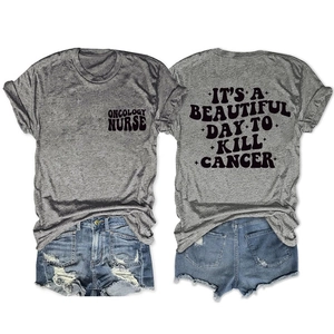 Vues avant et arrière d'un T-shirt gris en coton avec slogan Oncology Nurse et cancer
