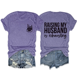 Vorder- und Rückansicht des lila Wife Life T-Shirts mit Raising My Husband Print
