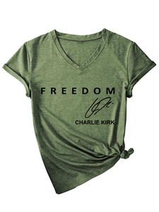 Detail of Women's V-neck green T-shirt with Freedom Charlie Kirk print and knot hem