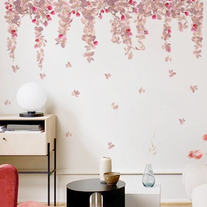 Stickers muraux fleurs roses avec vignes tombantes pour une décoration de chambre douce