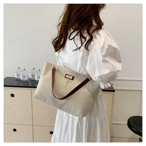 Large Capacity Women Nylon Tote Bag Korean Style Vintage Shoulder Bag With PU Leather Chain Strap And Metal Deer Pendant