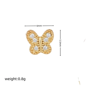 Détails de boucles d'oreilles papillon dorées dimensions 6mm x 5.5mm et poids 0.8g