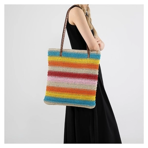 Borsa tote in tessuto a righe colorate con manici in pelle marrone per l'estate