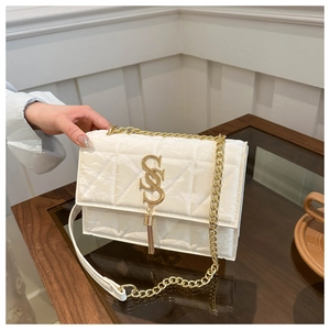 White quilted chain shoulder bag with gold SS letter buckle and tassel detail