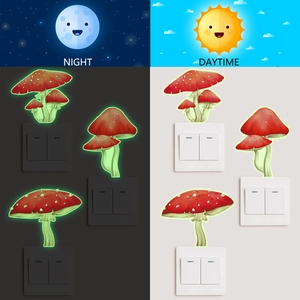 Lichtgevende paddenstoel schakelaar stickers met dag en nacht glow in the dark effect