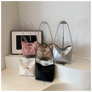 Sacs seau minimalistes en PU avec cordon de serrage en cinq couleurs pastel variées