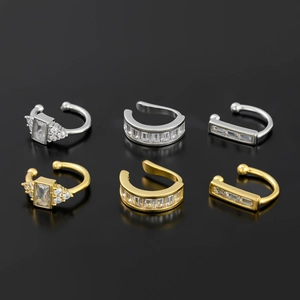 Lot de six bagues d'oreille plaquées or avec zircons micro-pavés pour oreilles non percées