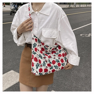 Lightweight nylon floral shoulder bag with red roses pattern for daily casual shopping