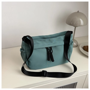 Dames Mode Lichtgewicht Oxford Stof Schoudertas Casual Crossbody Bucket Bag Met Verstelbare Band En Trekkoord Detail