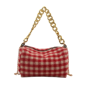 Sac polochon rétro à carreaux rouges et blancs avec anse chaîne dorée et bandoulière métal