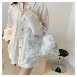 Grand sac cabas tendance avec motif papillon gris et bandoulières couleur lavande