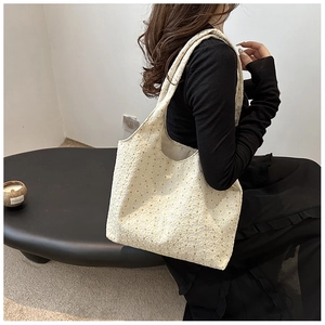 Floral embroidered tote bag in cream white, minimalist summer shoulder bag for women
