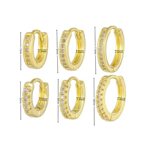 Guide des tailles de boucles d'oreilles dorées avec dimensions détaillées en millimètres