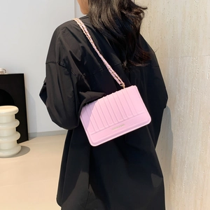 Women's PU Leather Vertical Quilted Shoulder Bag Gold Chain Strap Solid Color Small Square Crossbody Bag For Daily Fashion Handbag