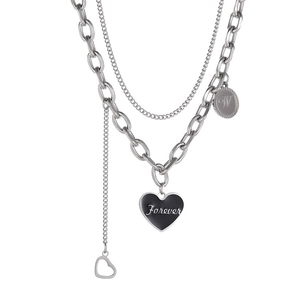 Collier multi-rangs en acier titane argenté avec cœur noir et pendentif forever