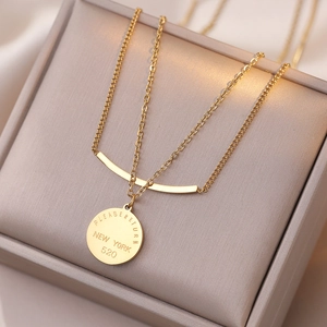 Collier Multicouche En Acier Inoxydable Titane Pour Femmes Pendentif Pièce Ronde Barre Arc Gravé Bijoux Dorés