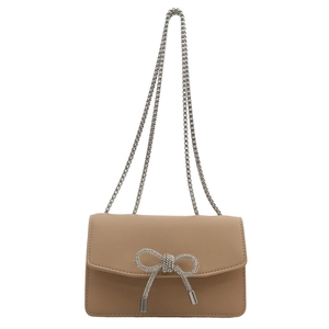 Sac bandoulière carré en cuir PU kaki avec nœud en strass et chaîne argentée élégante