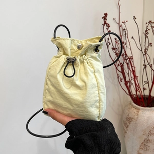Minimalist Nylon Drawstring Shoulder Bag For Women Lightweight Solid Color Casual Crossbody Phone Purse Small Bucket Bag