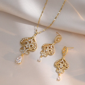 Bijoux Collier Et Boucles D'Oreilles Zircon Goutte D'Eau Motif Volute Creux Ton Or Acier Inoxydable Élégant Femmes