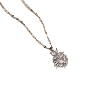 Collier en acier titane pour femme avec pendentif fleur en cristal de zircon