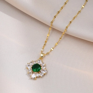 Collier Pendentif Fleur En Zircone Vert Émeraude Acier Titane Plaqué Or 18K Chaîne De Clavicule Scintillante Pour Femmes