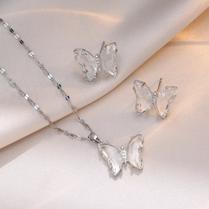 Butterfly Pendant Necklace Titanium Steel With Zircon And Crystal Clavicle Chain Elegant Jewelry For Women