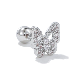 Vue macro de la boucle d'oreille papillon en argent avec zircons et fermoir à vis