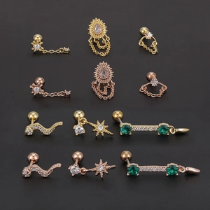 Pendientes helix de acero inoxidable con estrella, cadena y circón verde en oro y rosa
