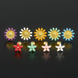 Bunte Emaille-Blumenohrstecker Set in verschiedenen Farben mit vergoldeter Basis