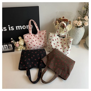 Sacs cabas en velours côtelé avec imprimé fraise en quatre couleurs pour femmes et shopping
