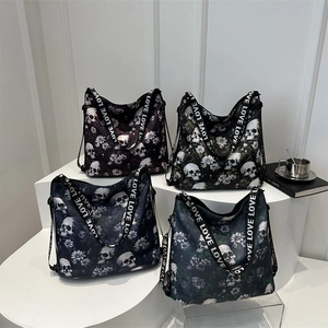 Sac À Épaule Imprimé Crâne Fleurs Gothique Grande Capacité Tissu Nylon Bandoulière Large Lettre LOVE Tote Femme