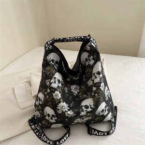 Sac bandoulière en nylon gothique avec imprimé tête de mort et sangles LOVE