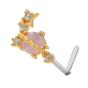 Piercing naso a L con gemma rosa, stella dorata e piccoli zirconi trasparenti brillanti