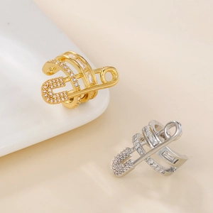 Bagues d'oreilles trombone plaquées or 18 carats et argent avec pavé de zircons fins