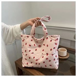 Sac Cabas en Velours Côtelé Imprimé Fraise pour Femmes Sac à Épaule Décontracté Grande Capacité Avec Fermoir Magnétique Sac à Main Écologique