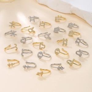 Tierkreiszeichen Nasenringe mit 18k Goldbeschichtung und Zirkonia in Silber und Gold