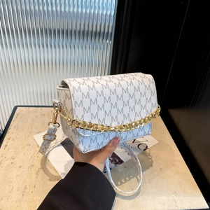 Fashionable white square flap shoulder bag with grey M-letter pattern and gold chain