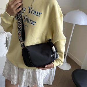 Fashionable black Boston crossbody bag with decorative geometric jacquard wide shoulder strap