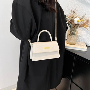 Elegante weiße Square-Bag aus Leder mit gelbem FASHION-Schriftzug für Damen