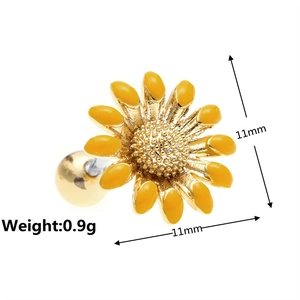 Technical detail showing sunflower stud dimensions 11mm and light 0.9g weight
