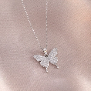 Collier Pendentif Papillon Acier Titane Zircone Cubique Pavé Chaîne Clavicule Bijoux Mode Doux Pour Femmes